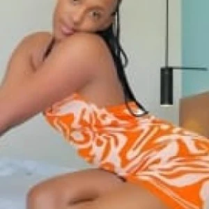 Dee Masseuse
